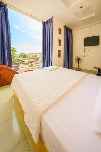 Binh Chanh Hotel | Ánh Dương Hotel