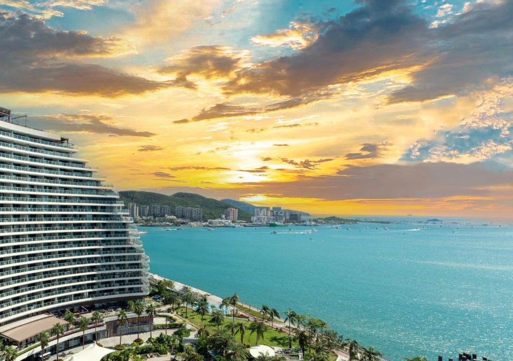 Tianya District Hotel | 三亚天成中央海岸海景酒店