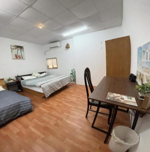 Old Town Hotel | 安北路與古堡街口7-11正後方