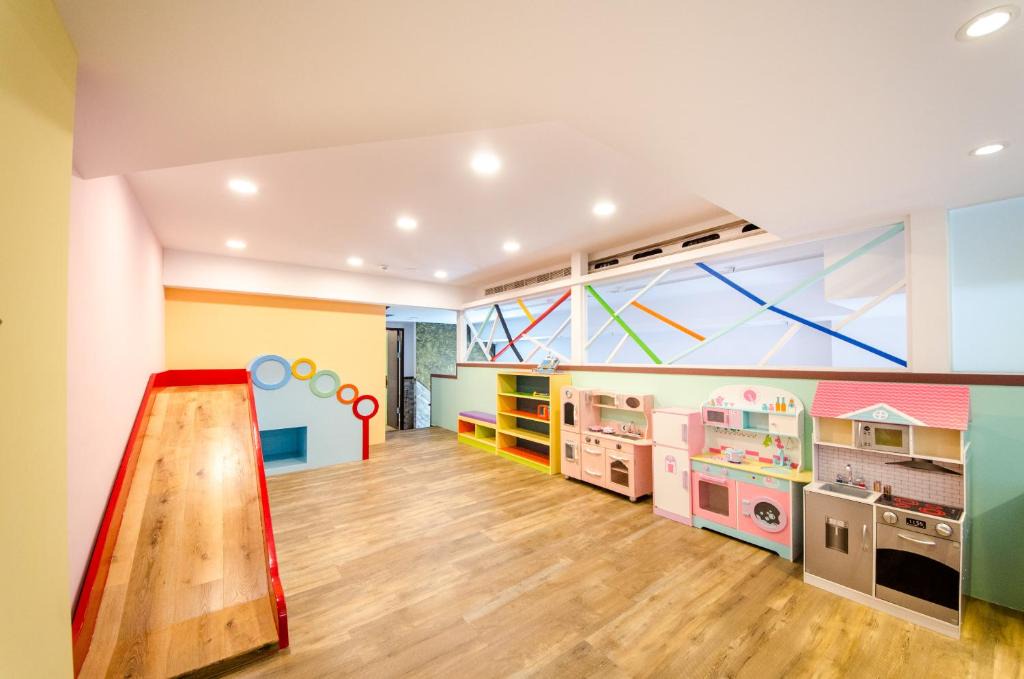 Big Beach House | 安尼赫時尚旅店 Anich Fashion Inn I 墾丁大街 I 親子遊戲區 I 停車位