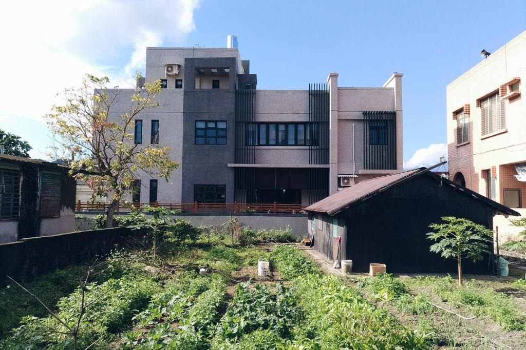 Shoufeng House | 慢水山丘民宿 Slow Water Hill