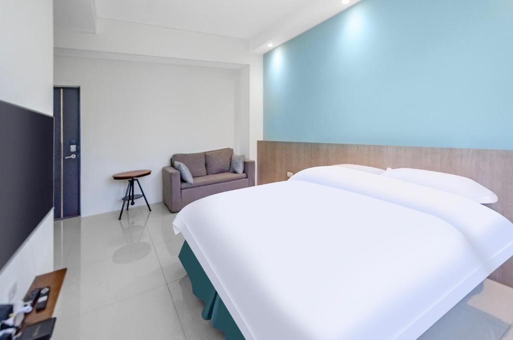 Meishan House | 春雨漫居 Spring Rain Hostel