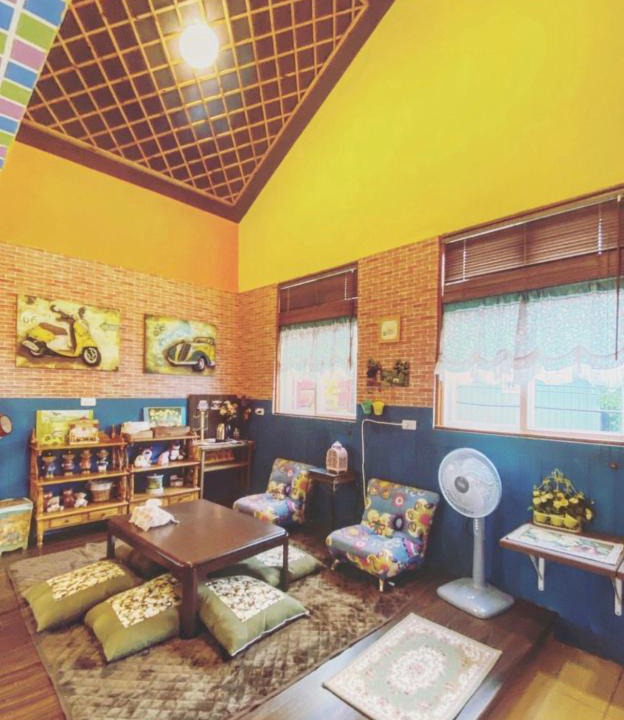 Fuxing District House | 熊居民宿Lala Mountain Bear Farm