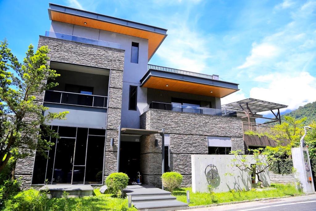 Guanshan House | 茶田關舍民宿Tea Paddy B&B