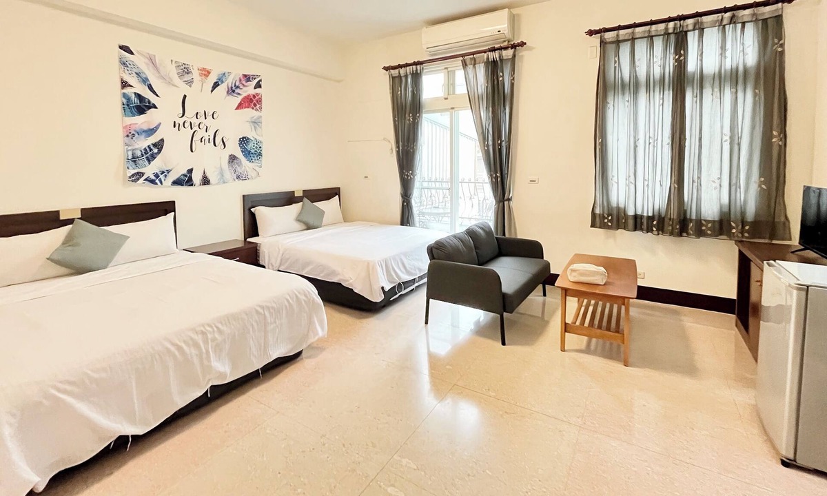 Hualien City Centre House | 近花蓮火車站，設有電動麻將桌和Switch