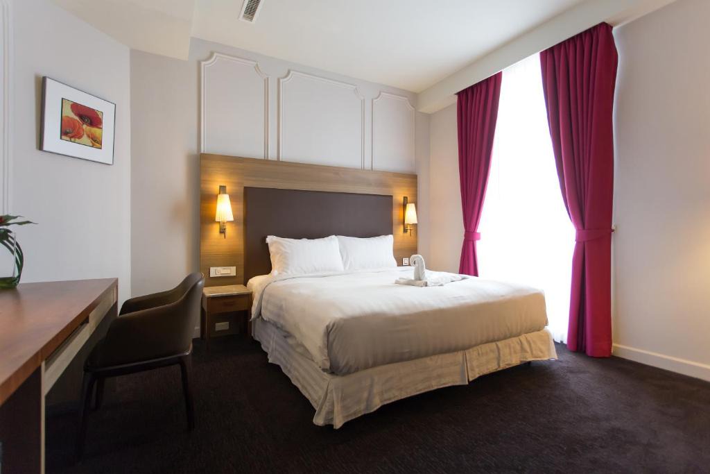 Cianjin District Hotel | 麗馨商旅七賢館