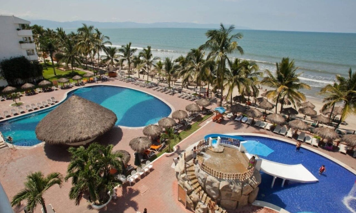 Nuevo Vallarta Hotel | 1 Bedroom Suite in Emotions Resort and Suites 1BR/2Bath w/Platinum benefits
