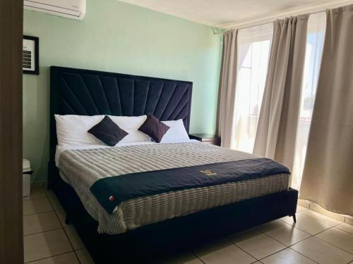 Leon Apartment | 1 VENATOR House Boutique
