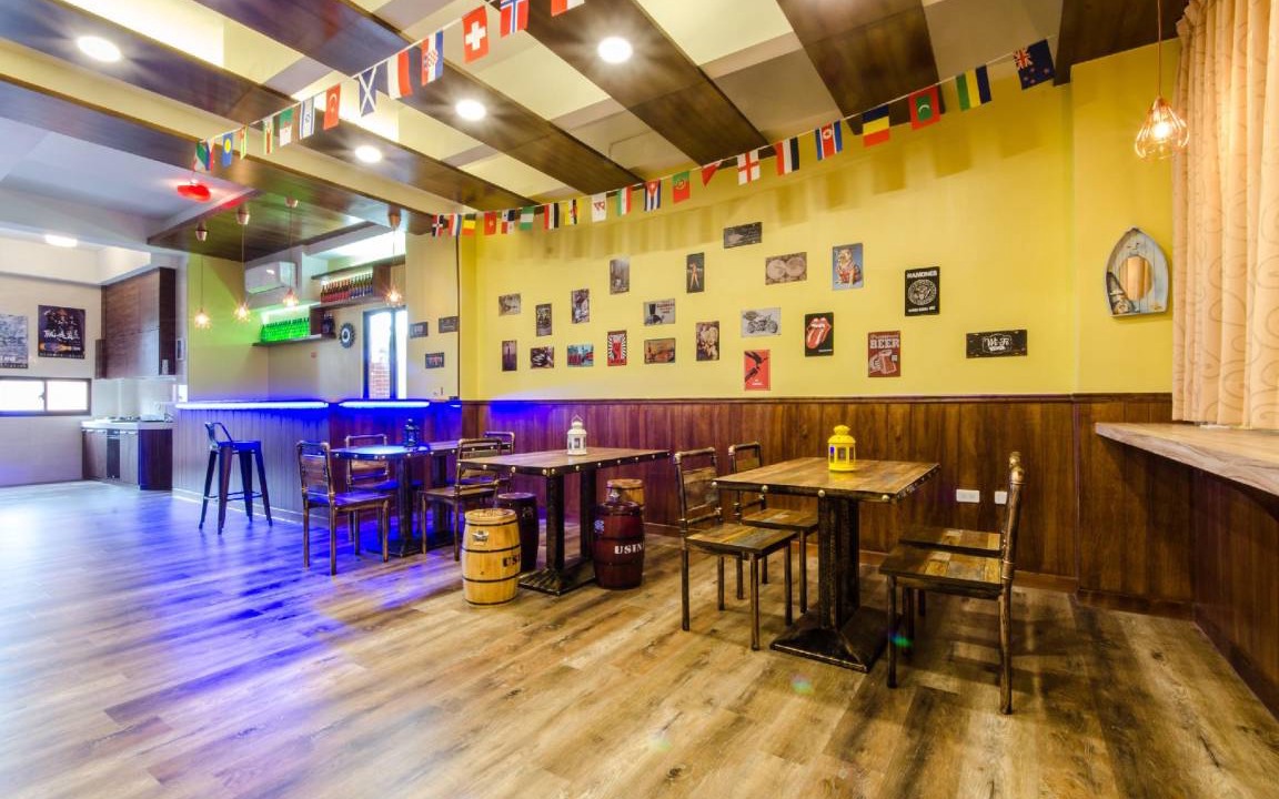 Dongshan Hotel | 186 m² Motel ∙ 4 bedrooms ∙ 18 guests