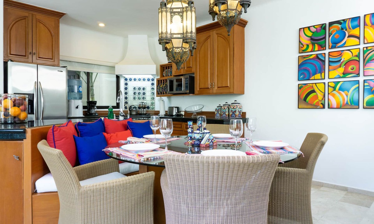 Downtown Condo | 2 Bedroom condo with private Roof top terrance by BRIC at The Royal Palms