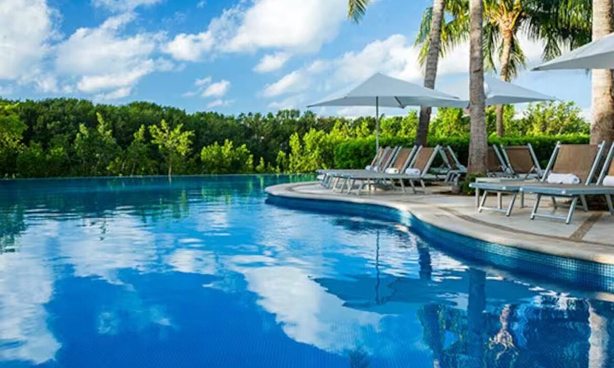 Centro Hotel | 2 Bedroom Hotel Suite in Dazzling Vidanta Resort at Riviera Maya