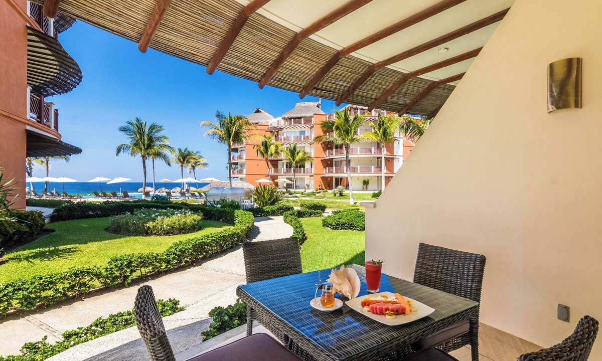 San Pedro Mixtepec Condo | 2 Beds 2 Baths Main Floor with Amazing Ocean Views