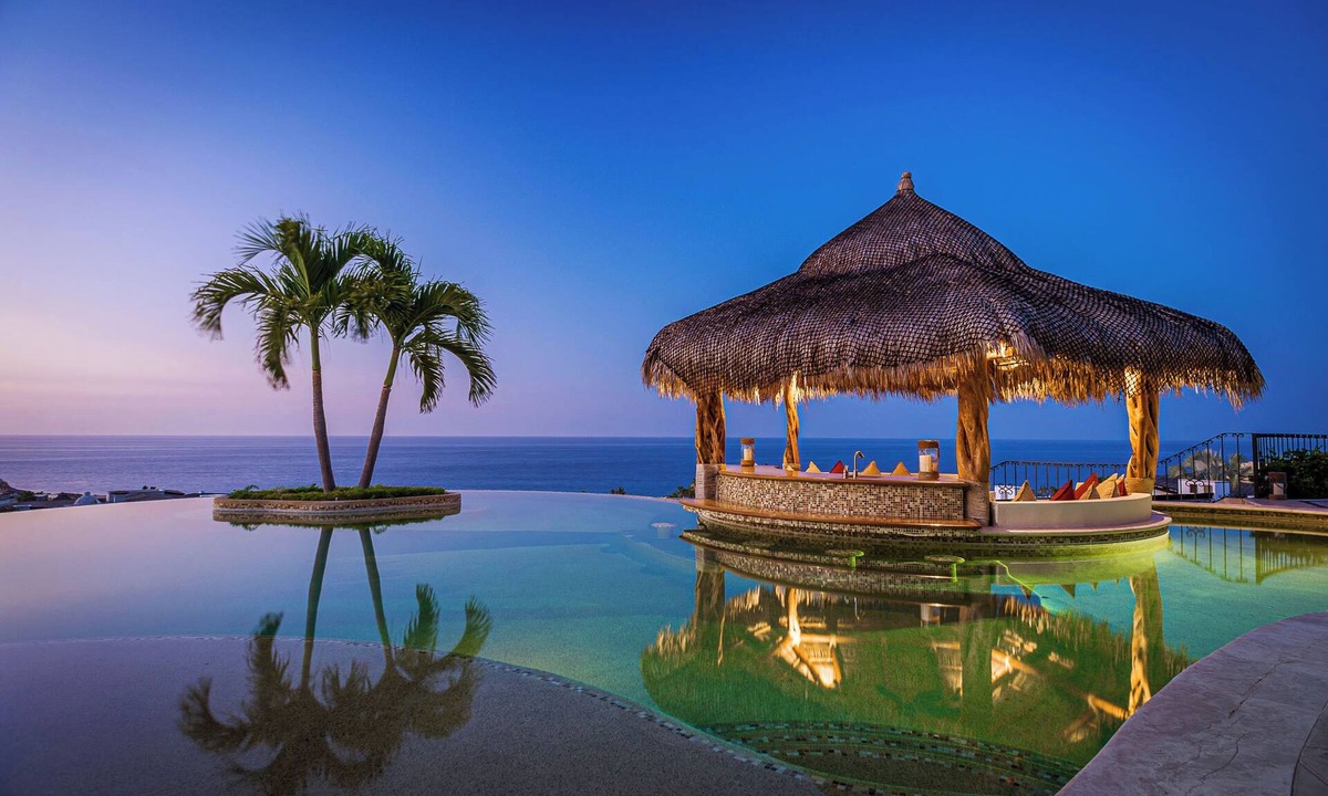 Buzzards Villa | 2 FREE NIGHTS IN CABO at Villa Fondren!