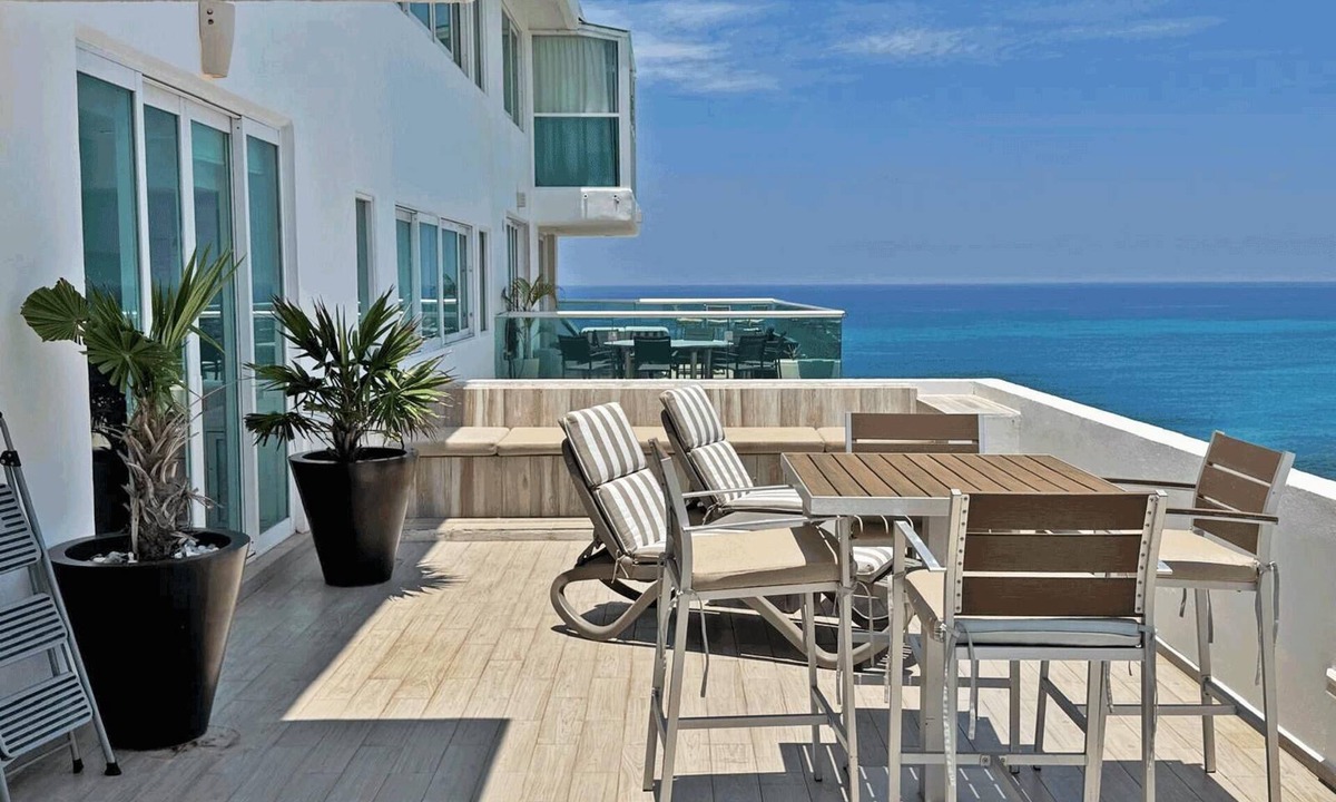 Zona Hotelera Condo | #2704 – 4BR/3.5Bth Cancun Family Suite Penthouse Condo Rental – Tim's Condos