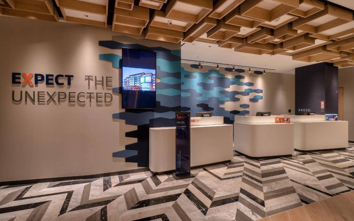 West District Hotel | 28 m² Hotel ∙ 127 guests