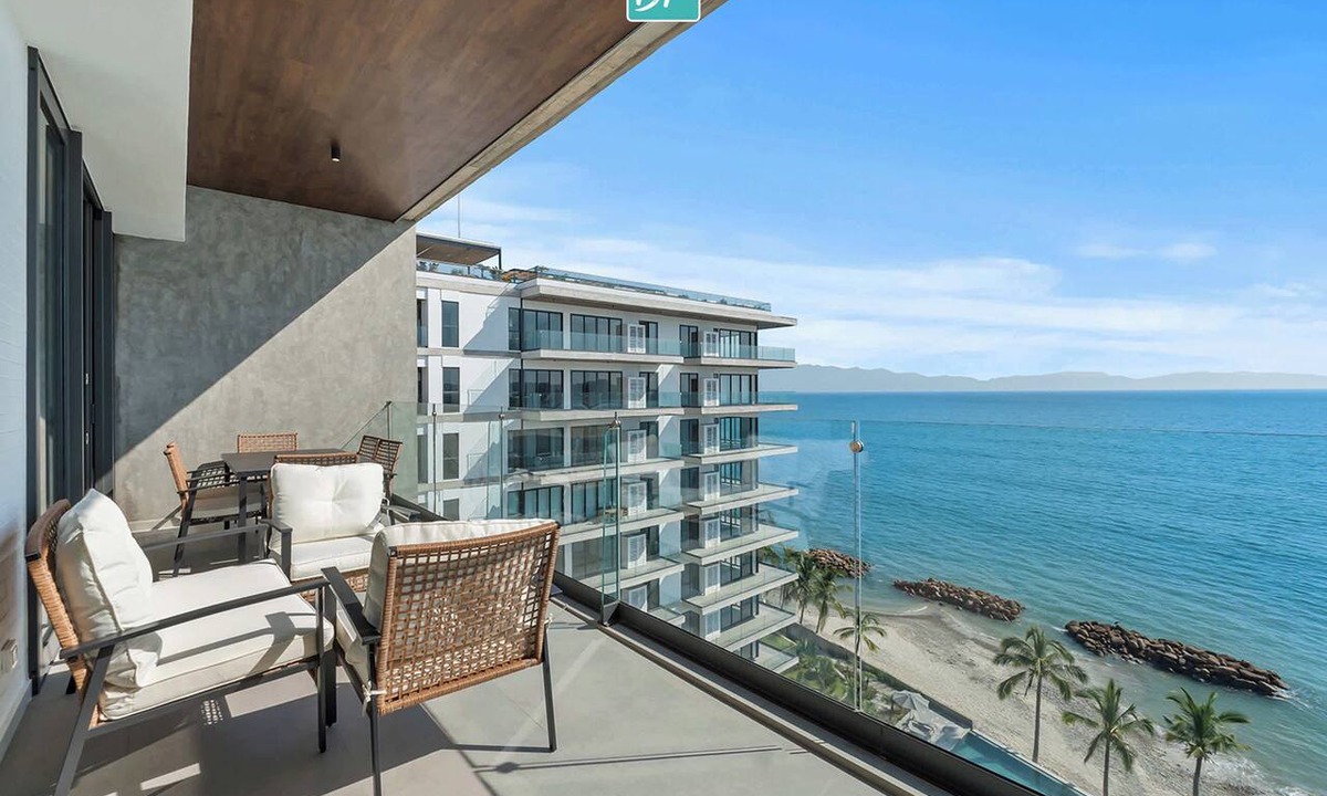 Bucerias Apartment | 2BR Beachfront 7th Floor Amazing Views | Arama Bay
