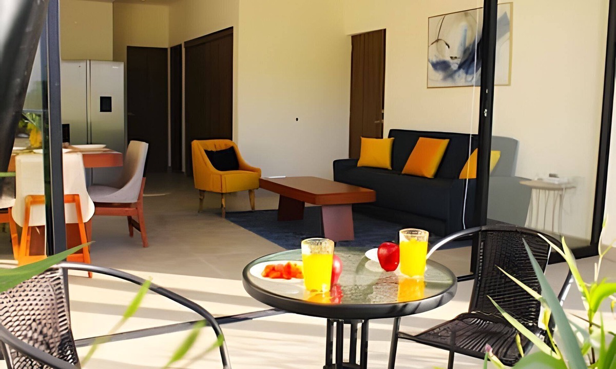 Mezcales House | 2BR Ground Floor + Balcony Pool Beach 15 min away