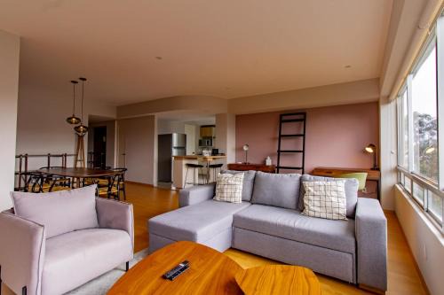 El Yaqui House | 2BR Santa Fe Style & Comfort with Gym & Parking