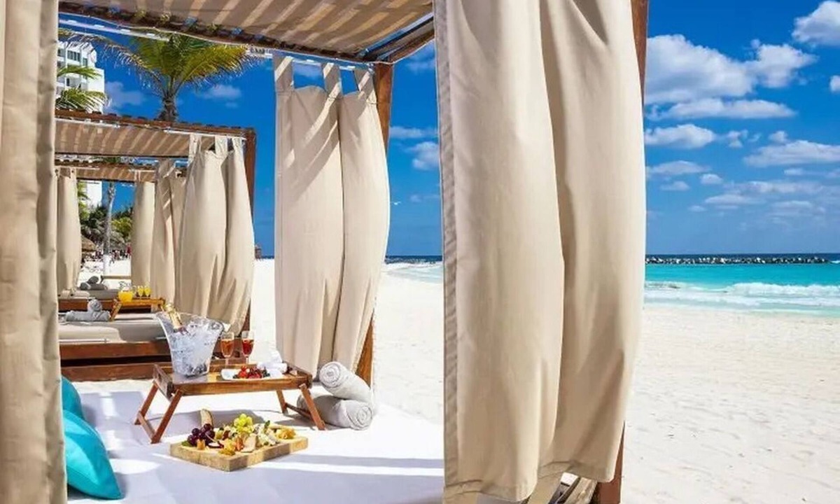 Punta Cancun Condo | 2BR Sleeps 6 - 3 Bath - Krystal Vacation Club Cancun - Optional All-Inclusive