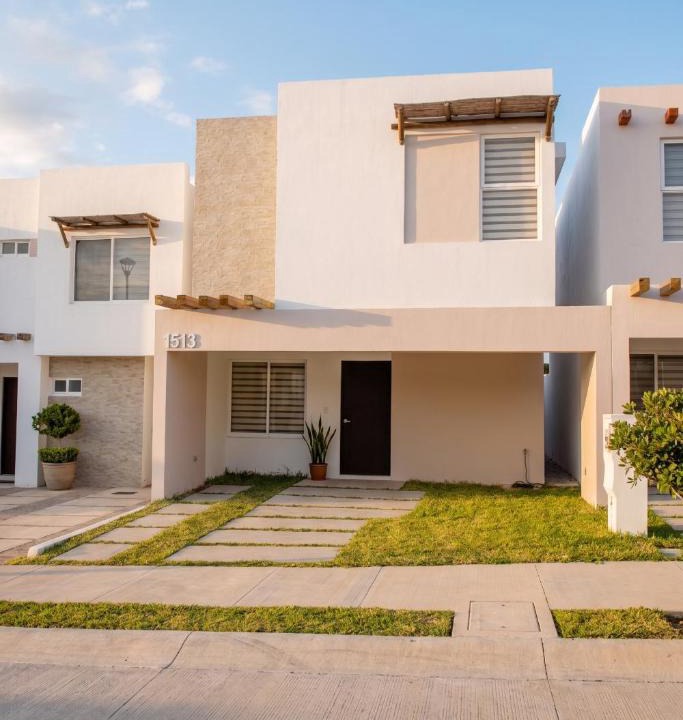 Cerritos House | 3 bedroom 3 bath, vacation home, gated community with ammenities