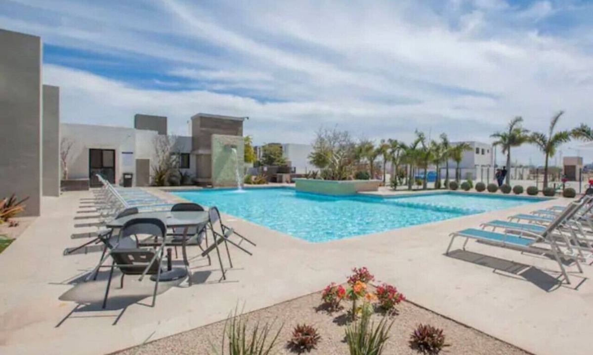 La Paz House | 3 Bedroom home in Gated Community