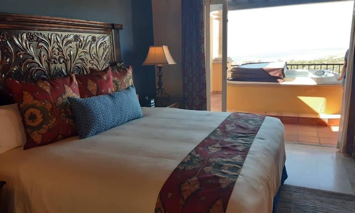 Paraiso Escondido Resort | 3-bedroom villa in Cabo San Lucas with private infinity pool and jacuzzi