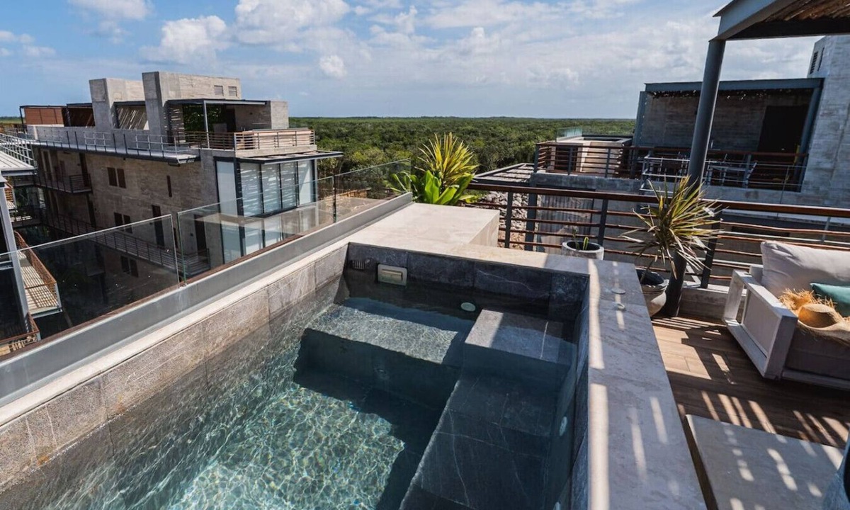 Zama Condo | 3 Level Heaven PH w Private Jacuzzi | Big Gym Access