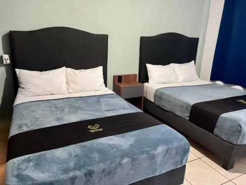 Leon Apartment | 4 VENATOR House Boutique