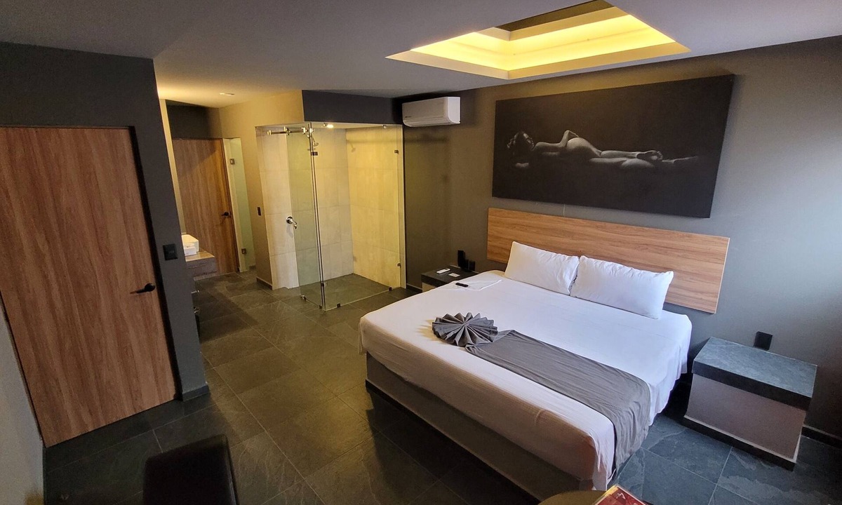 Queretaro Hotel | 4Play Motel