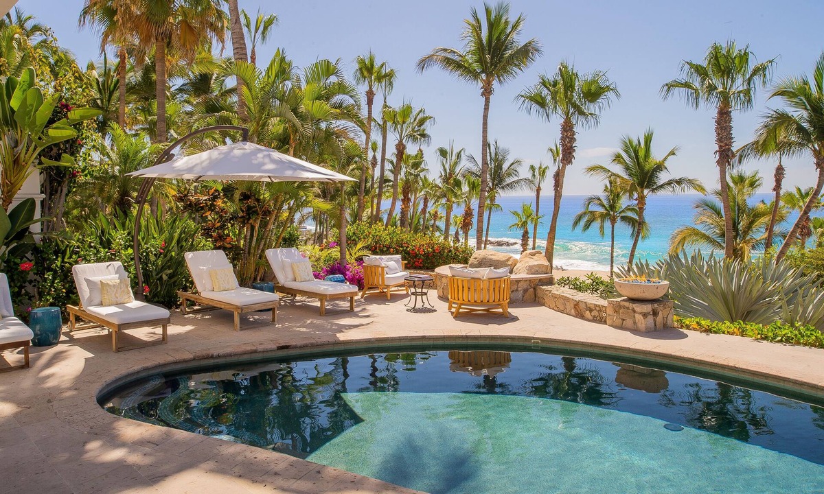 Palmilla Villa | 5-Bd Villas Del Mar, Steps from the Beach — Chef, Butler & Yacht Incl.