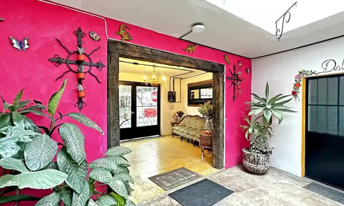 Guadalajara House | 7 Bedrooms 9 Beds 3 Kitchens Rooftop Lounge