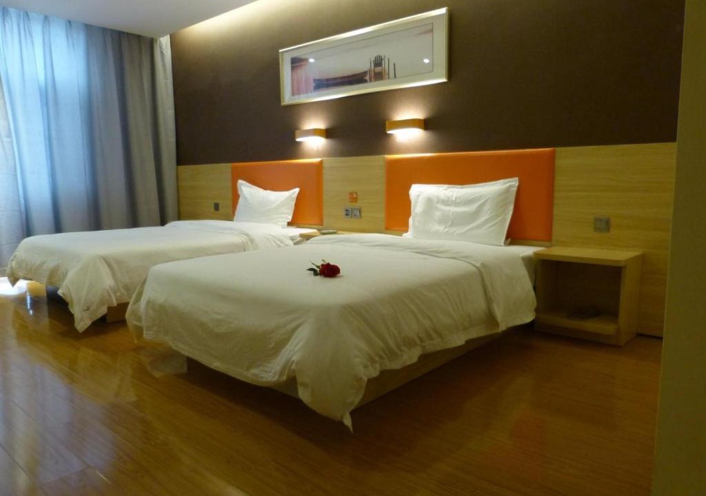 Delingha Hotel | 7Days Premium Delingha Center Plaza Branch