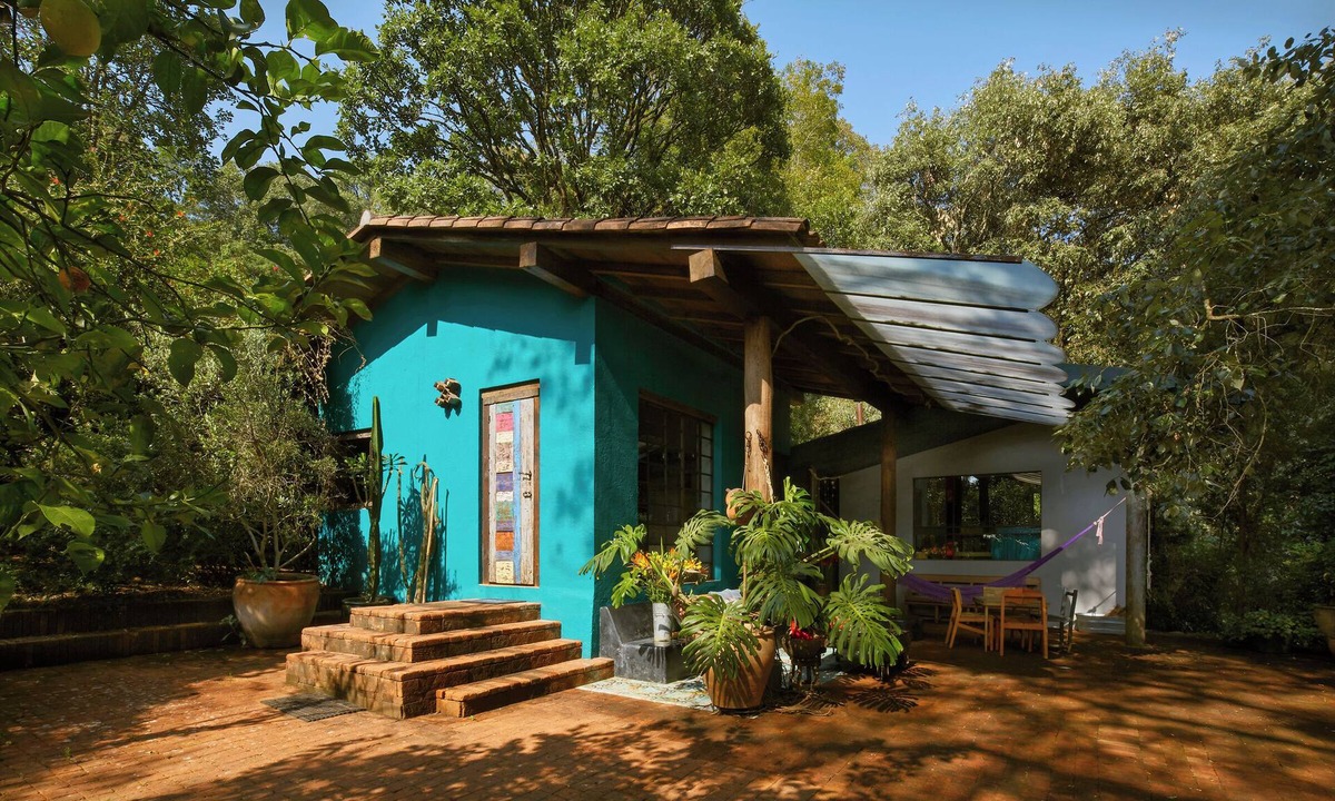 Valle de Bravo House | AAV | La Choza-Casa de autor with terrace and bonfire.