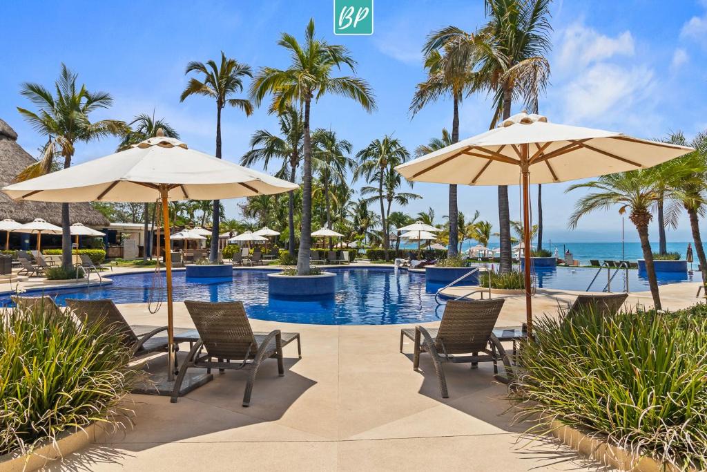 La Cruz de Huanacaxtle Apartment | Alamar - Oceanview Condos with Beach Club Resort Access