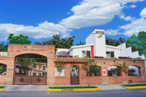 Granja Hotel | Alcazar Suites