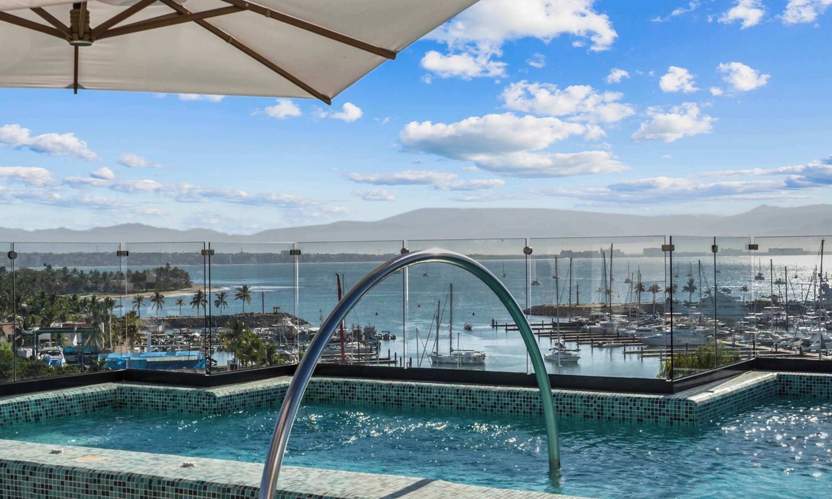 La Cruz de Huanacaxtle Apartment | Alik: Luxury 1BR Apt with Marina Views