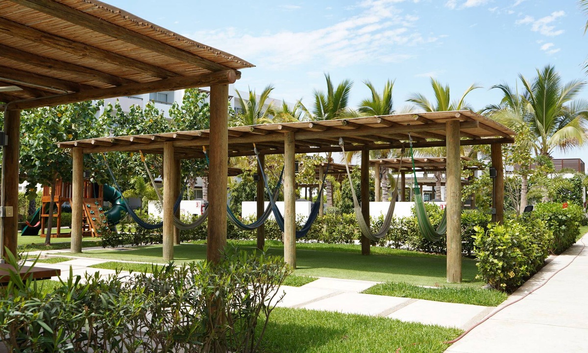 Cerritos Apartment | Almarena