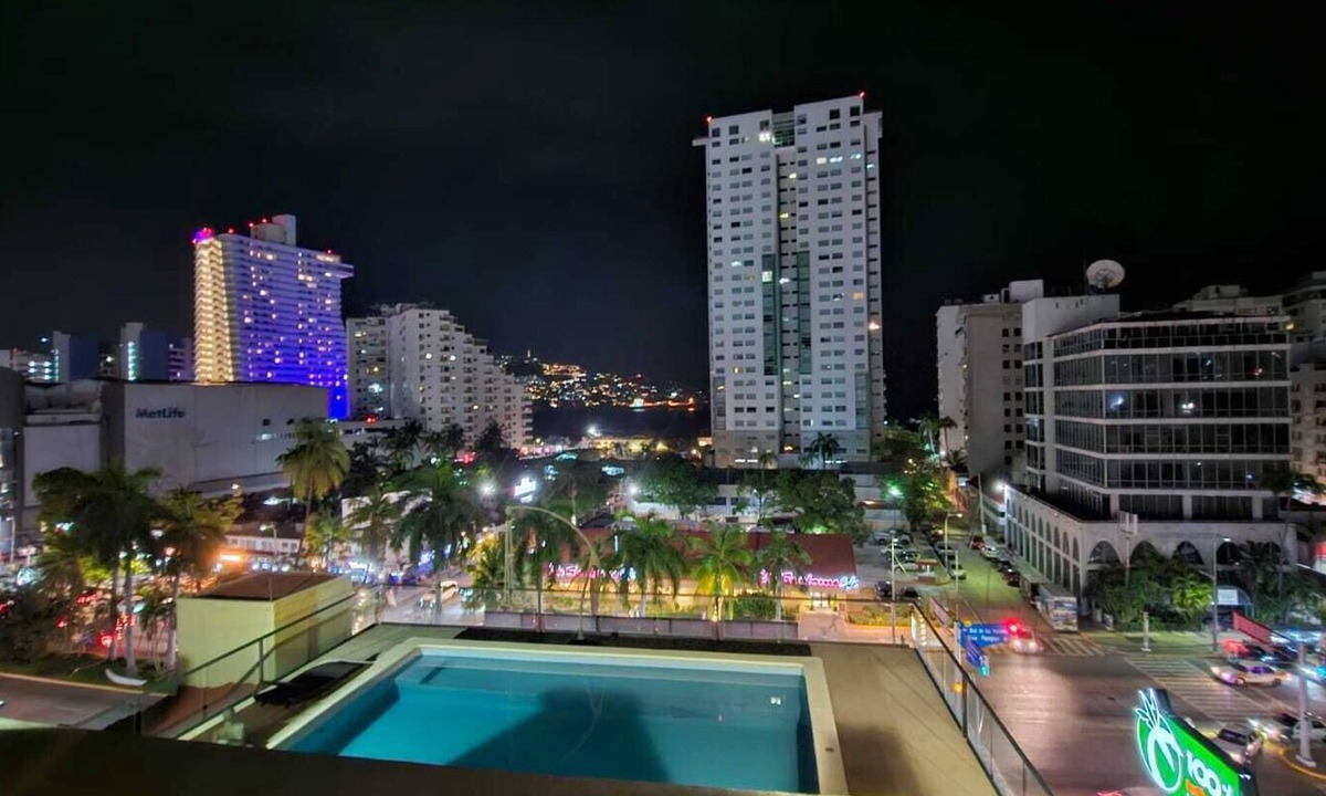 Costera Acapulco Apartment | Amazing Penthouse in Costera Miguel Aleman. Near Beaches and Malls