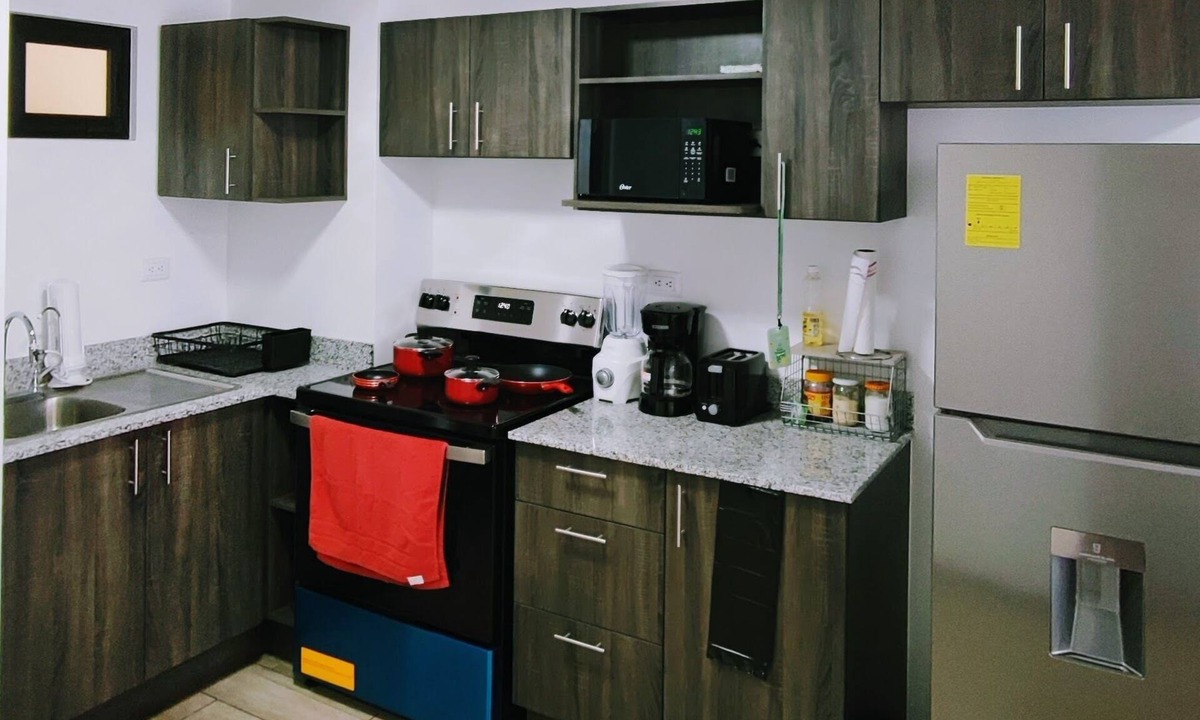Zona 12 Apartment | Apartamento completo de 3 habitaciones y amenidades como piscina y gimnasio.