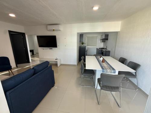 Guadalajara Apartment | Apartamento Remodelado del Carmen