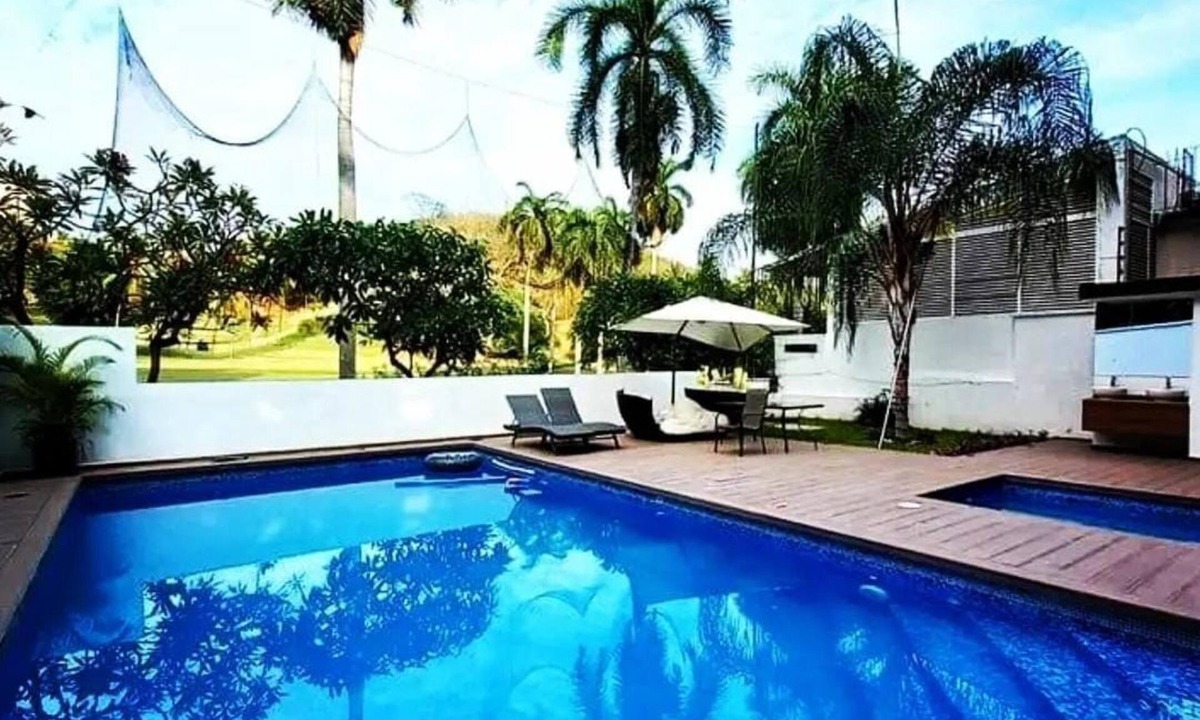 Club Deportivo Apartment | Apartment in Acapulco : Swimming Pool + Parking + A/C