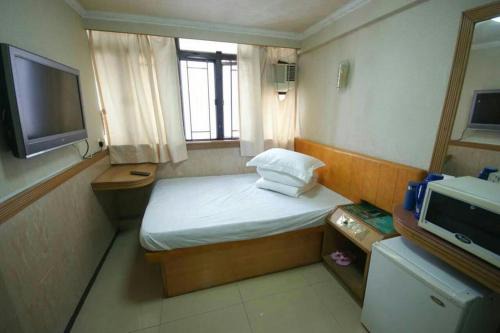 Prince Edward House | Astronaut's Hotel