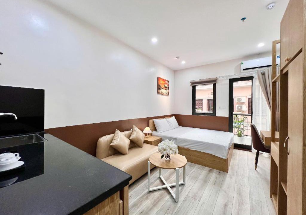 Van Mieu Apartment | Aurora Homestay