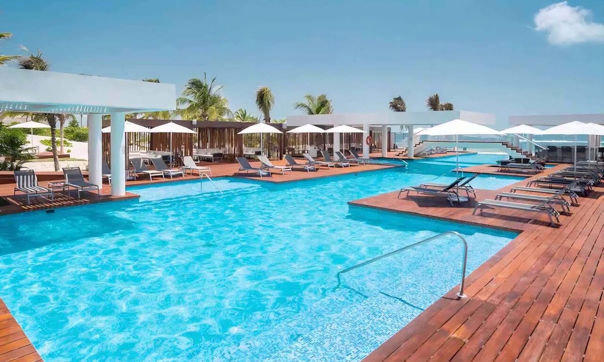 Playa Mujeres Apartment | Beach Access, Pools & Gym in La Amada Residences