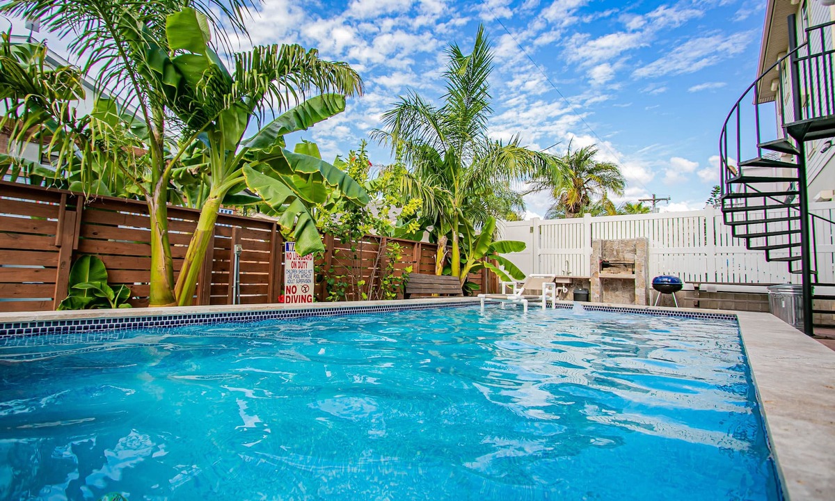 South Padre Island House | Beach and Pool time! Family- Friendly, Short Walk to Beach and Entertainment