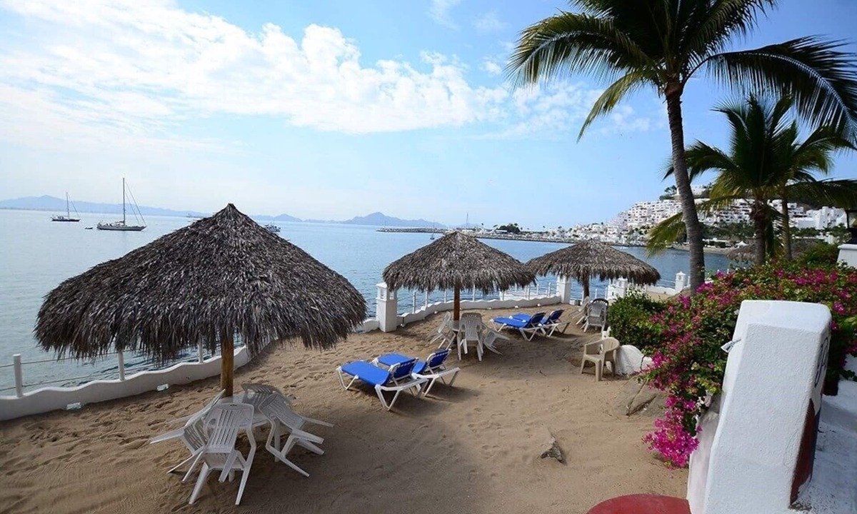 Las Hadas House | Beach department