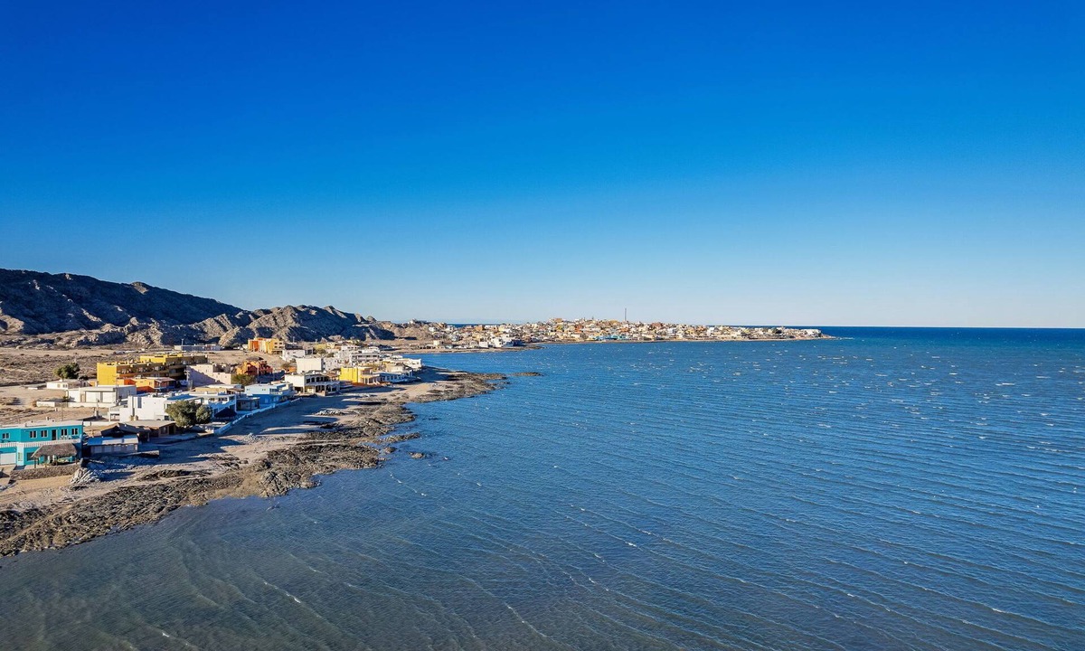 Cholla Bay House | Beach Home | Steps to Sand | Pool & Jacuzzi Unit A