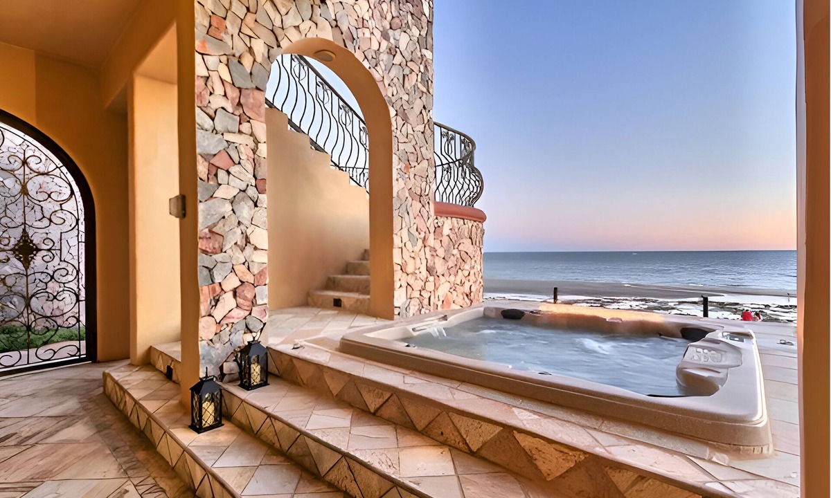 Sandy Beach House | BEACHFRONT 🏖️ 5-bed 5 bath home in the 5-star Resort of Bella Sirena.