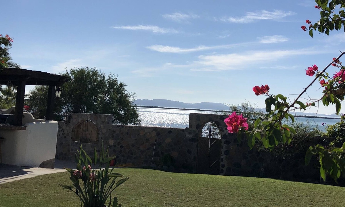 Ejido San Lucas House | BEACHFRONT Luxury Hacienda 5 bedroom sleeps 10 includes daily cleaning