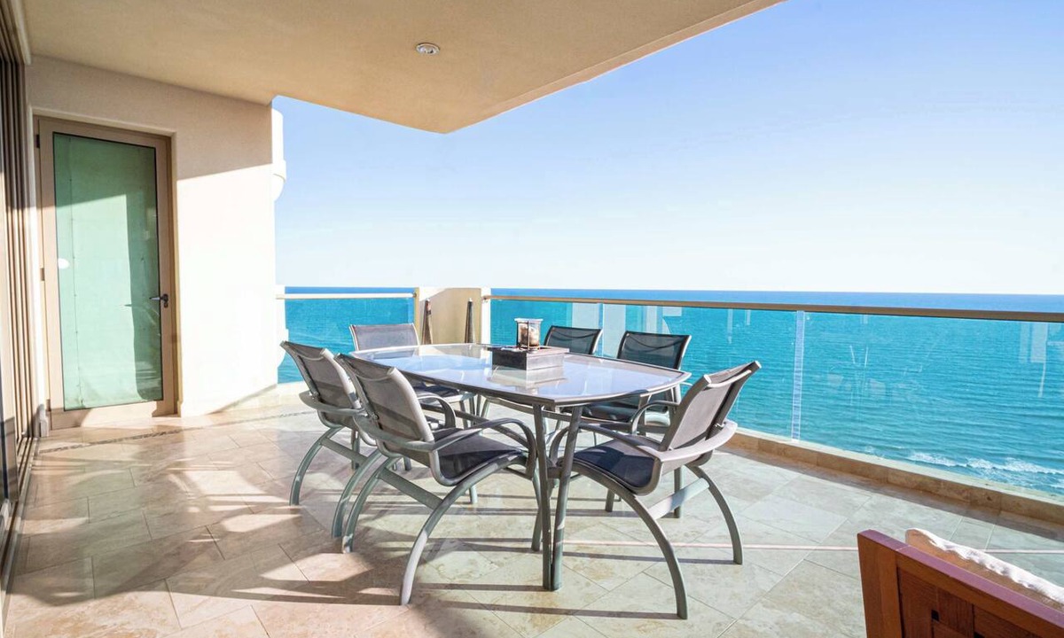 Las Conchas Condo | Beachfront Luxury at Tessoro | 3BR Sleeps 8 | Pool